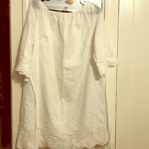 White maternity dress